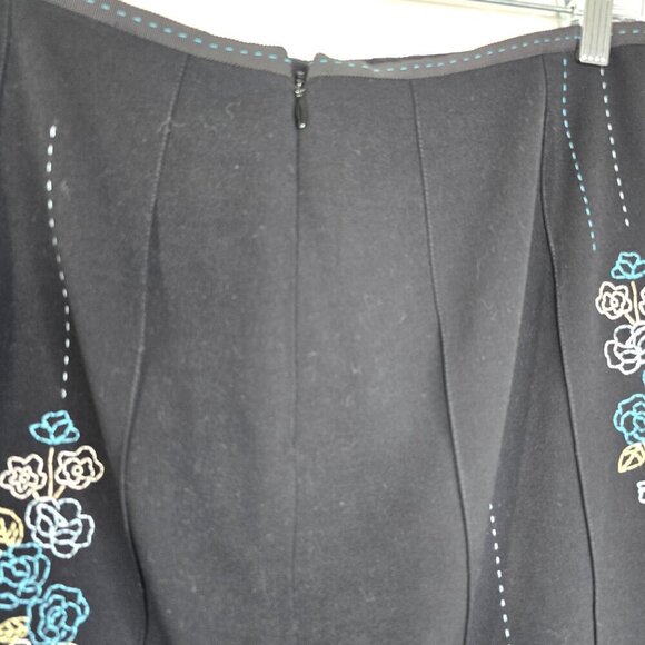 Vintage Y2K Ann Taylor Black Floral Embroidered A Line Mini Skirt Knee Length - Picture 4 of 7